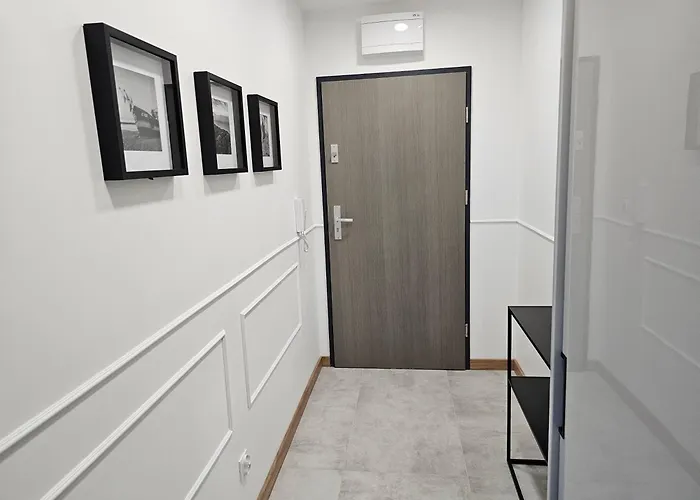 Przy Parkowej W Centrum Niechorza Blisko Plazy Niechorze