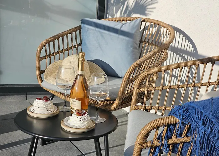 Przy Parkowej W Centrum Niechorza Blisko Plazy Niechorze